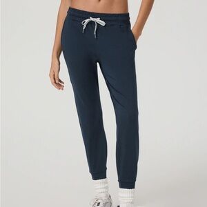 Vuori performance joggers in medium. Midnight heather color (navy). Rarely worn